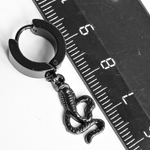 Серьга кольцо (цена за 1 шт.) с подвеской "Черная гадюка" для пирсинга уха. Медицинская сталь, титановое покрытие.