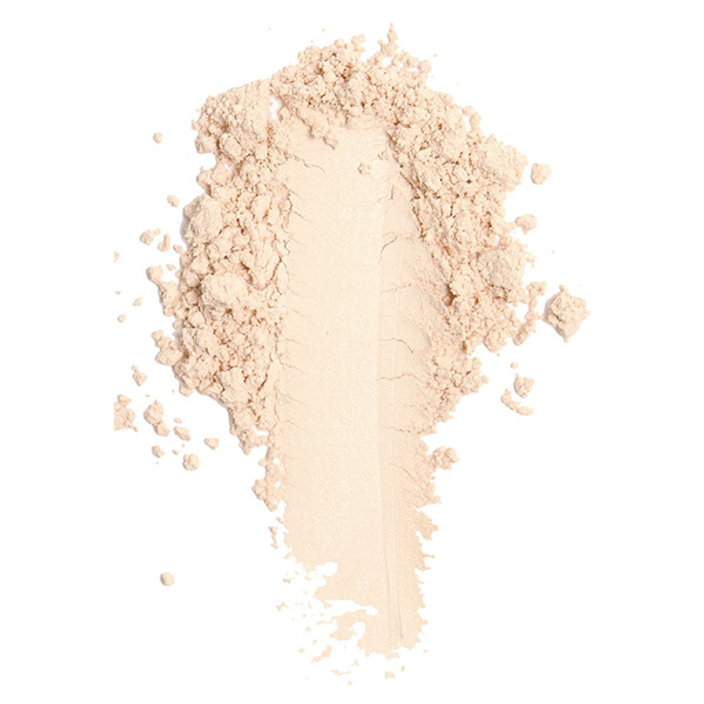 Увлажняющая компактная пудра оттенок Light Makeover Paris Moisturing Fumulation Powder