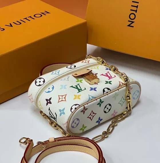 Сумка Louis Vuitton Vanity Chain, белый