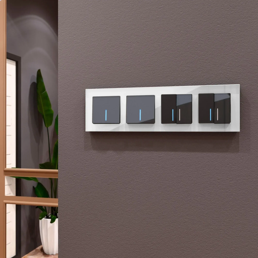 Рамка на 4 поста Favorit (белый матовый) W0041105