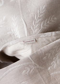 Покрывало 260x260 и 2 наволочки 47х47 Luxberry Sencha натуральный-белый