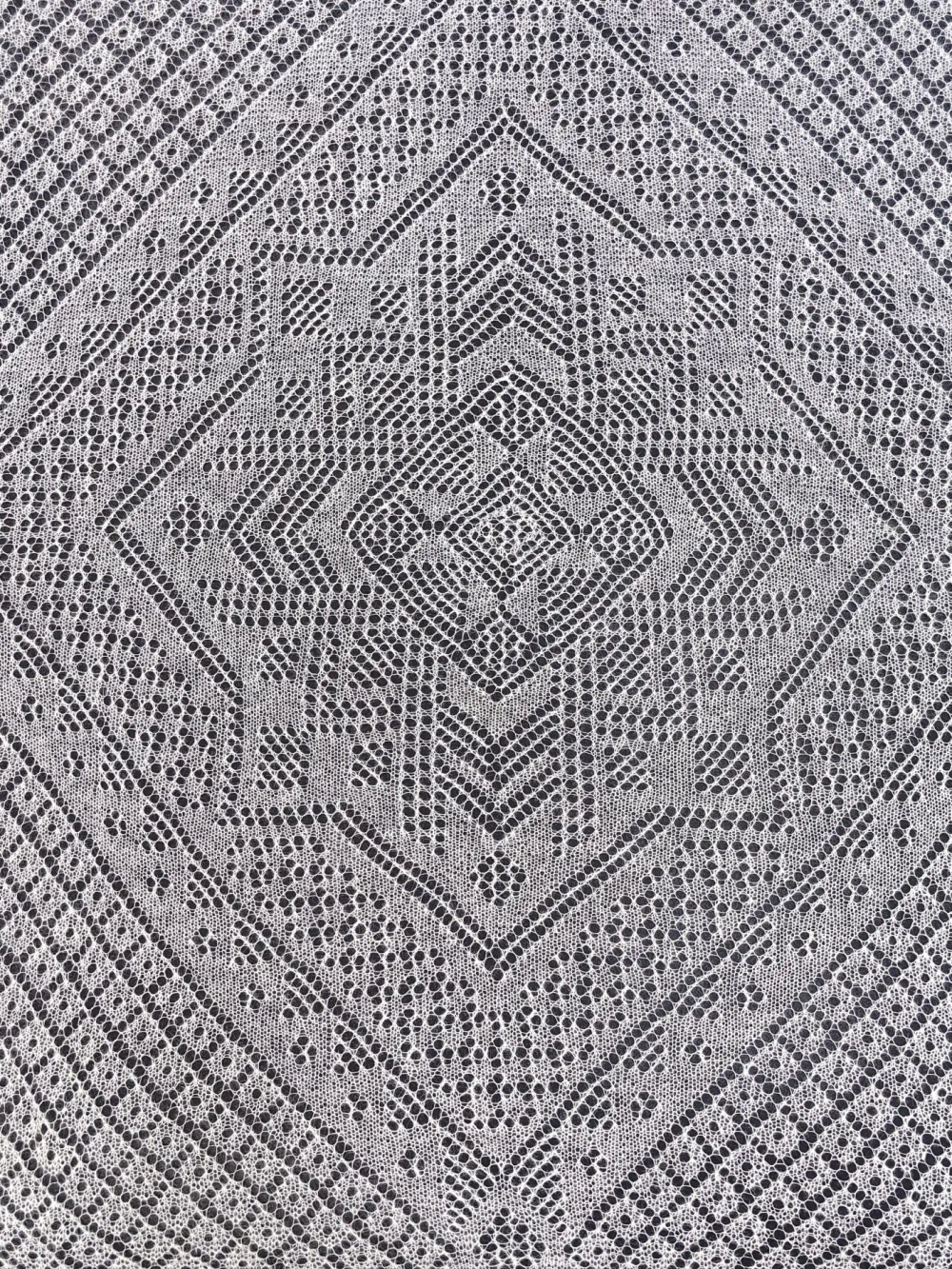 Оренбургский пуховый платок-паутинка А140-01 белый отбеленный