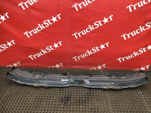 Усилитель переднего бампера