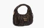 Сумка Miu Miu Wander Matelasse Nappa Leather Hobo Bag "Sand / Coffee"