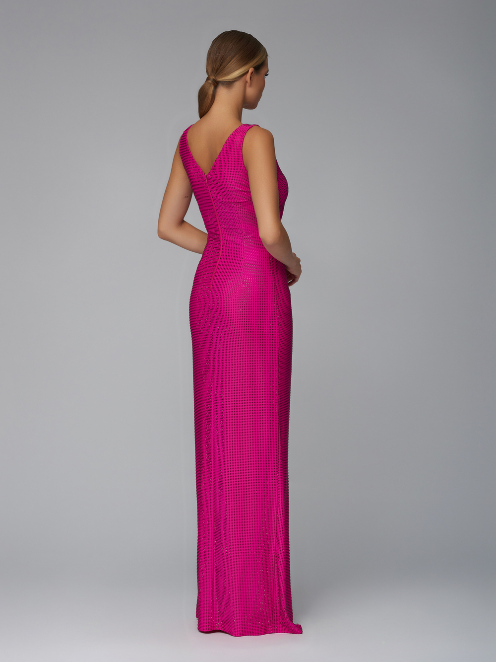 Женское платье макси фуксия с узлом и разрезом