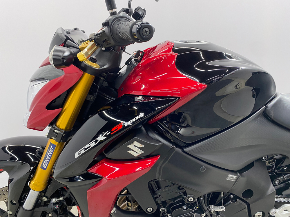 Suzuki GSX-S1000 049268
