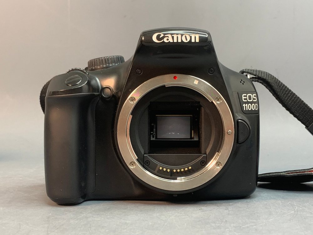 Canon 1100D Body 5735 Кадров