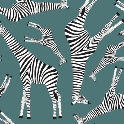 ЖИРАФЫ, КОТОРЫЕ ХОТЕЛИ БЫТЬ ЗЕБРАМИ НА ГОЛУБОМ ФОНЕ