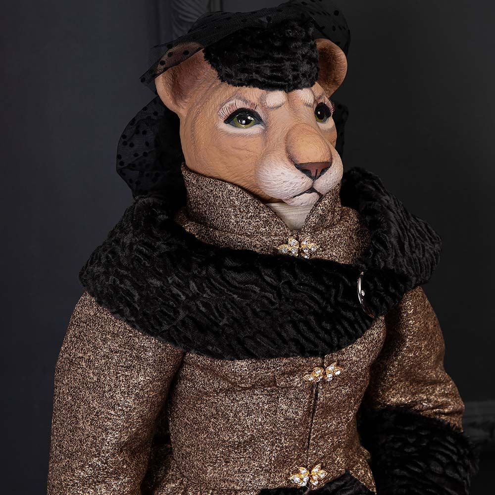 Кукла коллекционная Львица Мадам Лили