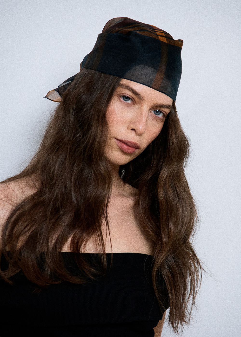 Косынка из шелка в клетку