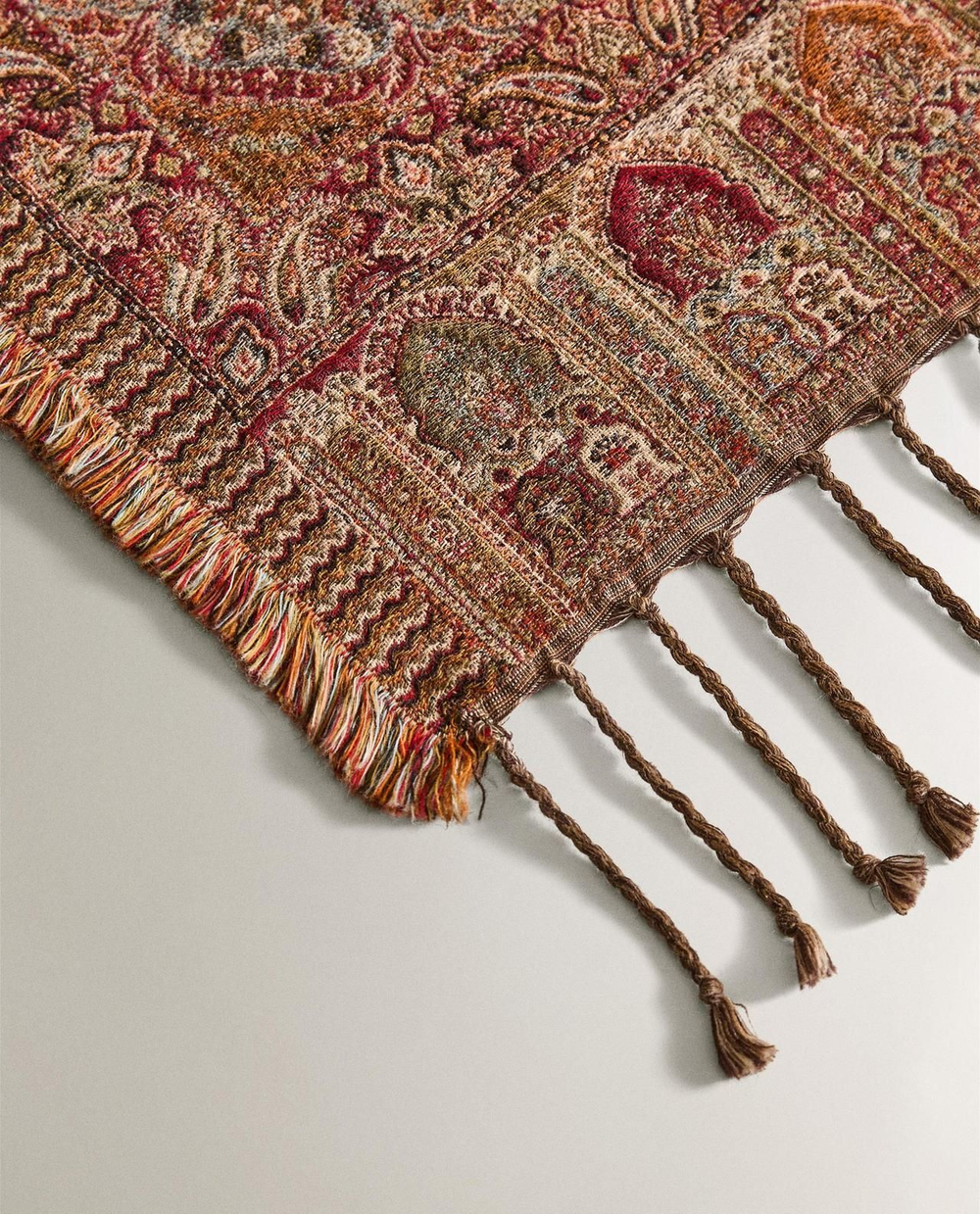 Zara Home - Жаккардовое одеяло пейсли, кирпичный, 140x190 см