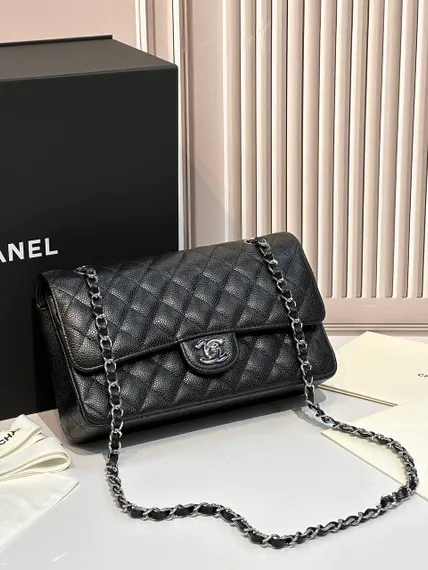 Женская сумка Chanel Timeless Jumbo черный