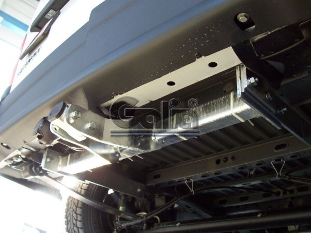 Фаркоп оцинкованный Galia N047A для Nissan Interstar 1998-2010, Opel Movano A 1999-2010, Renault Master 1998-2010(паспорт и сертификат в комплекте)(без электрики)