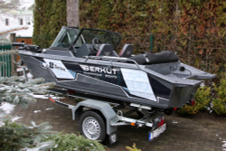 Лодка Berkut S-FISHER