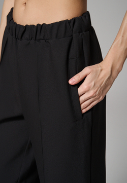 Брюки прямые с кнопками черные