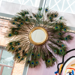 Настенное зеркало Камея Объект мечты