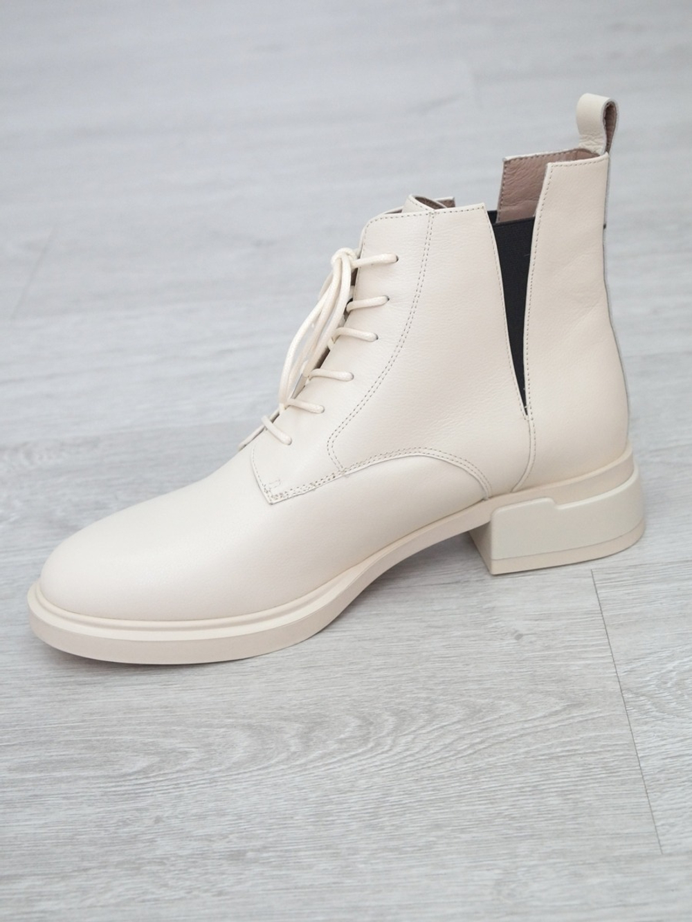 Ботинки женские демисезонные