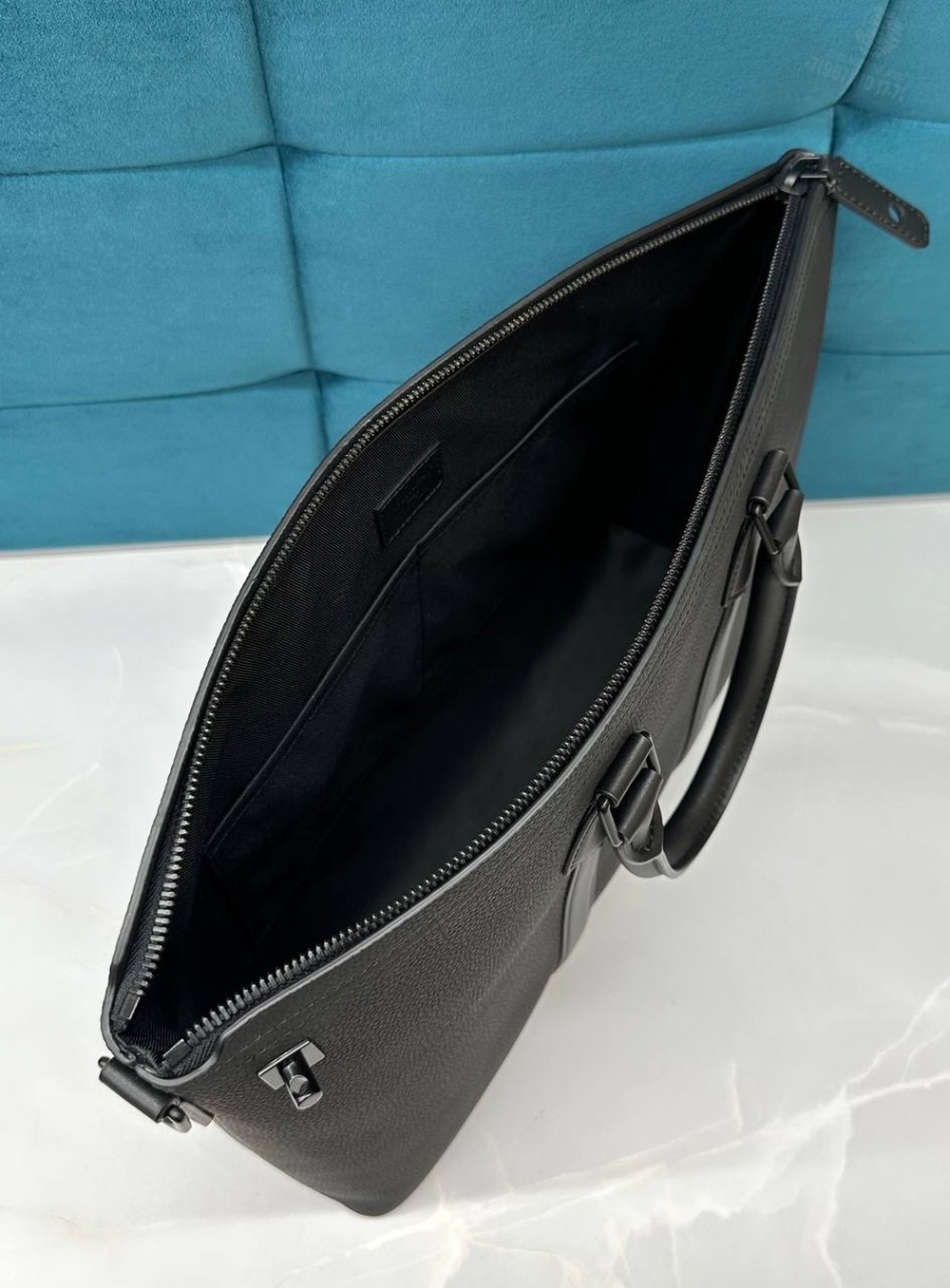 Портфель Louis Vuitton