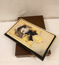 Ежедневник А6 «Дзержинский»  в подарочном футляре с накладкой (Златоуст)