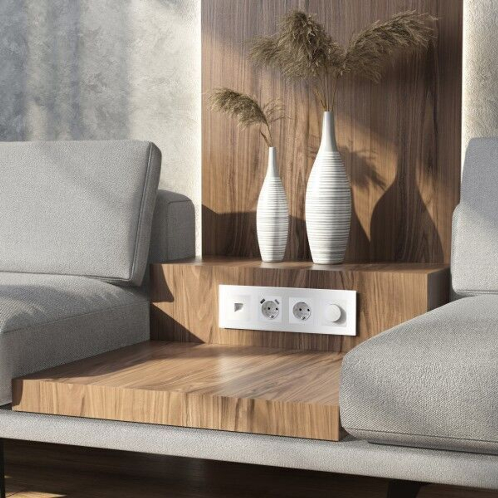 Рамка на 4 поста Senso (белый, стекло soft-touch)