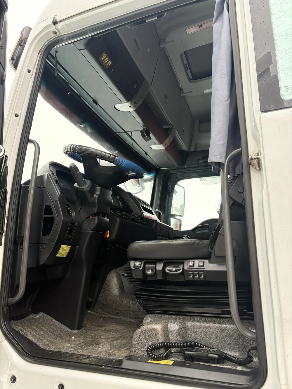 SITRAK C7H 4x2 Седельный тягач ZZ4186V391HE (Дизельный, 12,4 л, 480 л.с., AT)