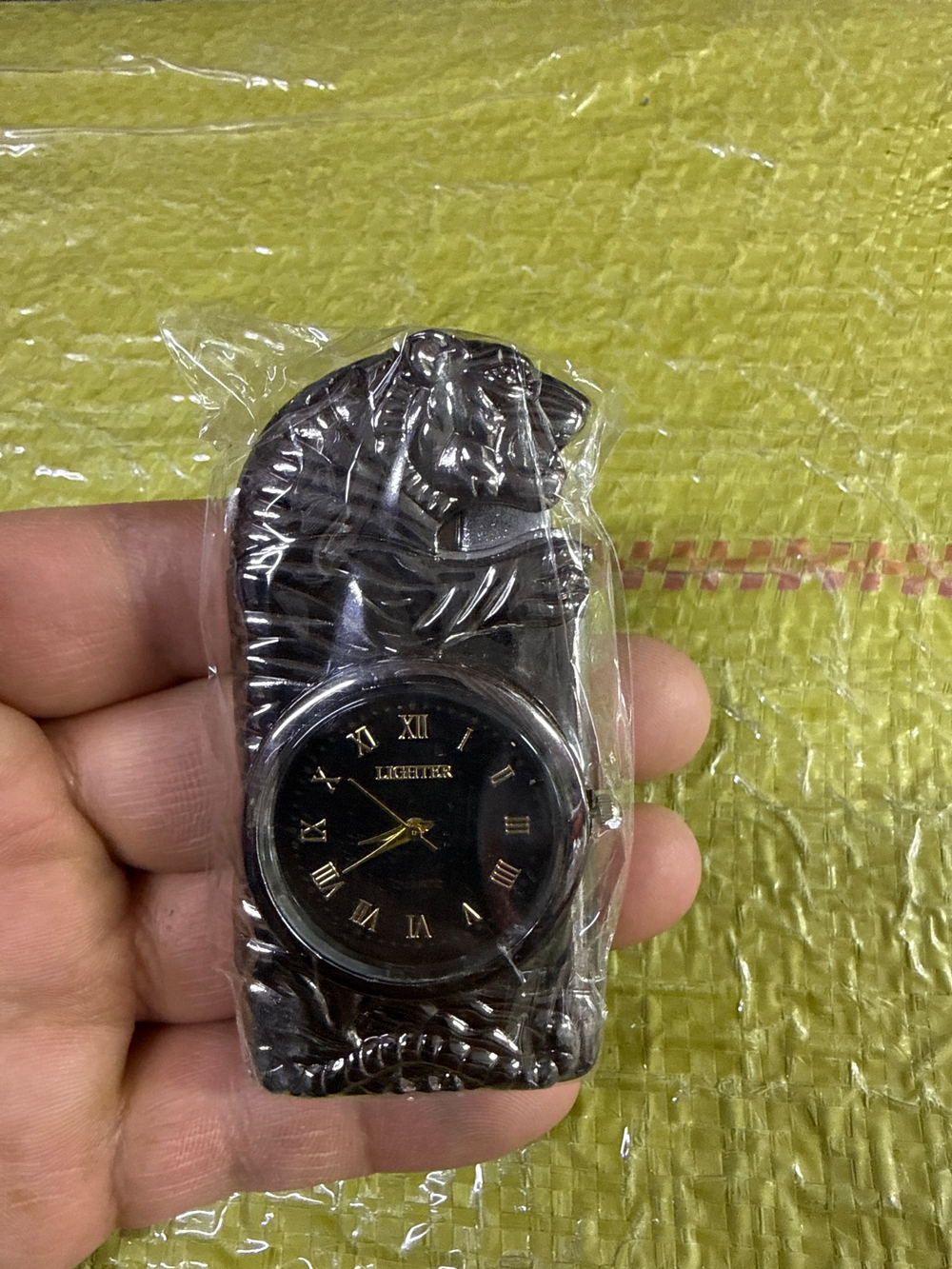 зажигалка с часами