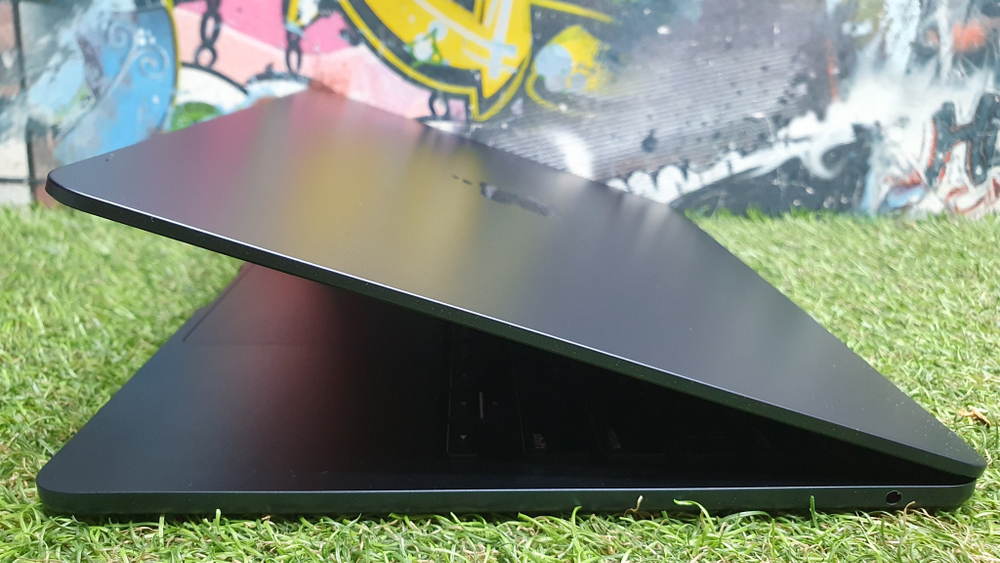 MacBook Air A2681 13  2022 Retina M2 /8Gb/12 циклов