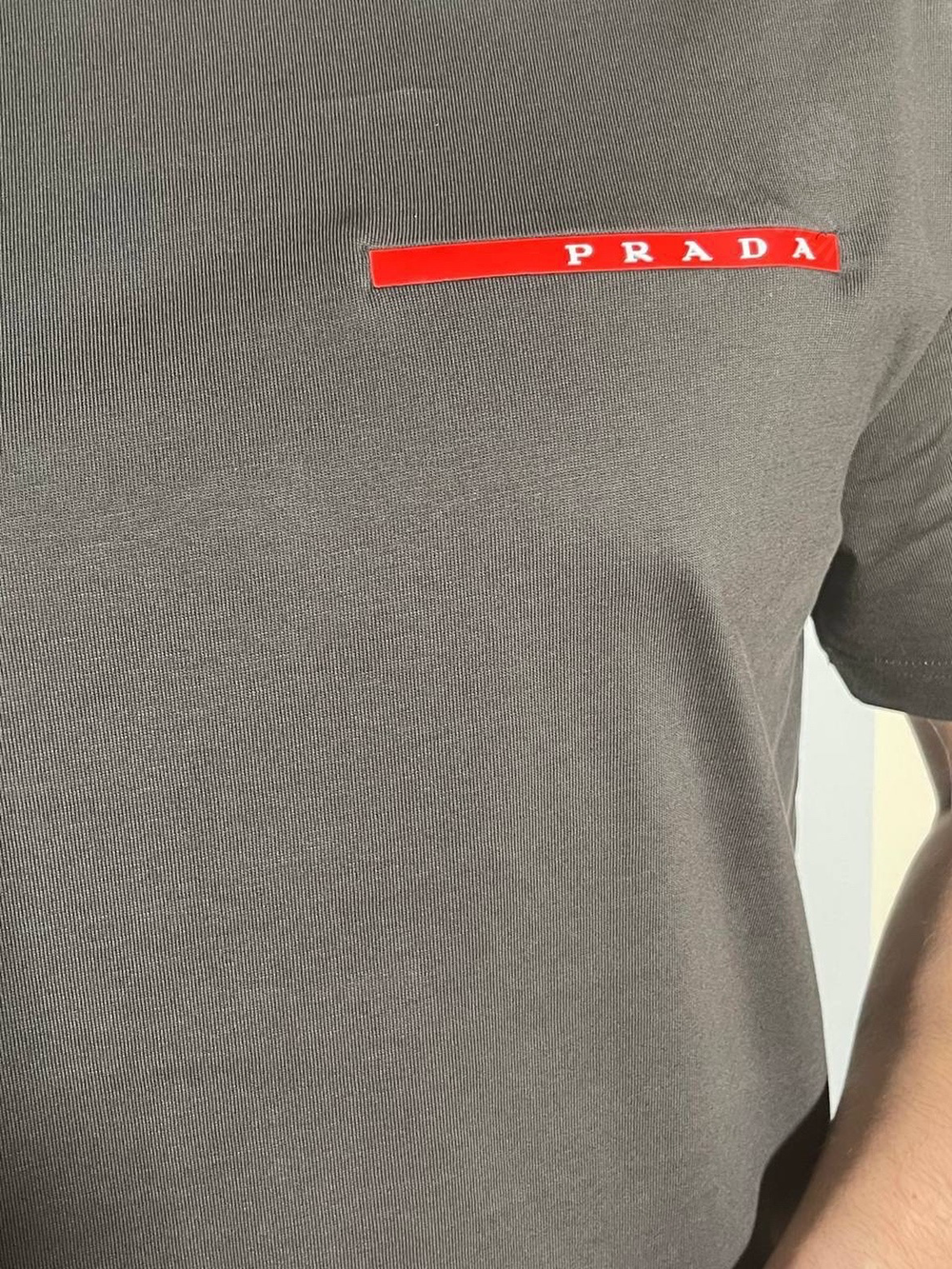 Футболка Prada
