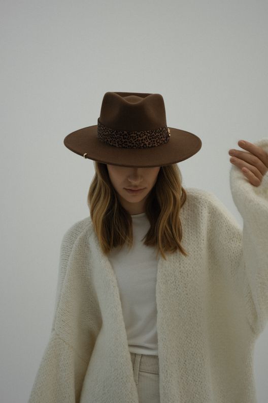 Федора FF03 широкополая с прямыми полями из фетра и лентой с анималистичным принтом/шоколад / MYARI