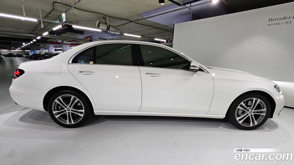 Mercedes-Benz E-Class W213 E350 4MATIC Avangarde (04.2022)