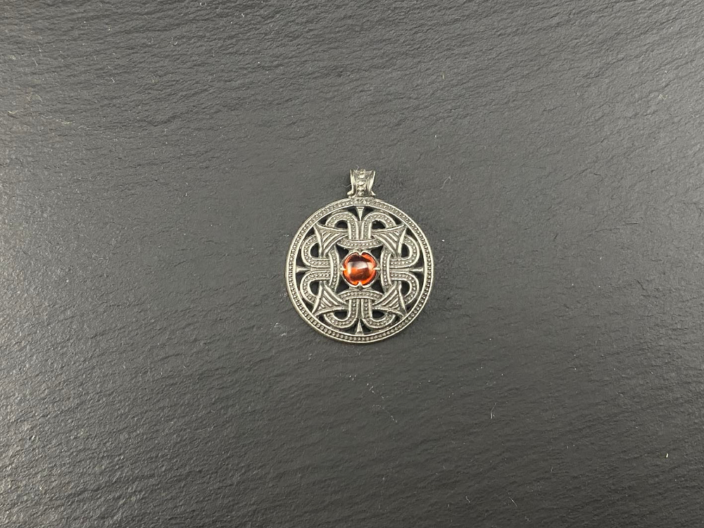 Подвеска. Северное солнце