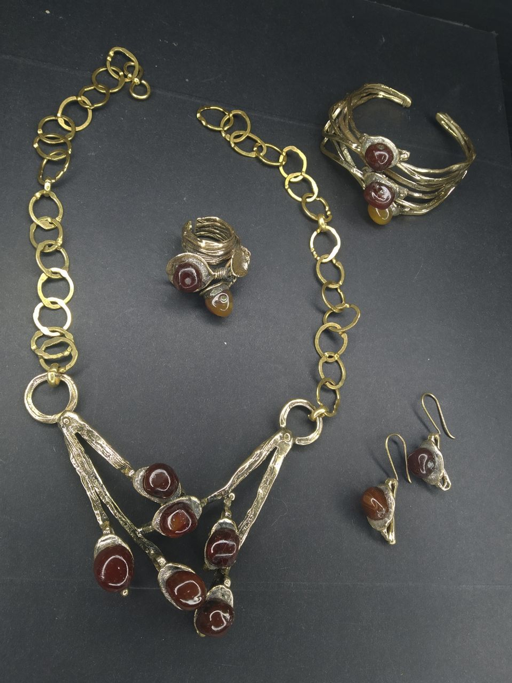 Серьги лист с яшмой, бронза