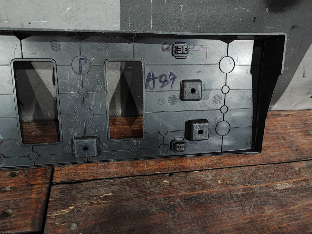 Площадка гос. номера Haval Jolion 21-нв Б/У Оригинал 2807100XST01A