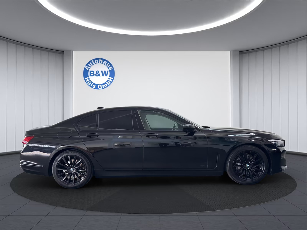 BMW 730