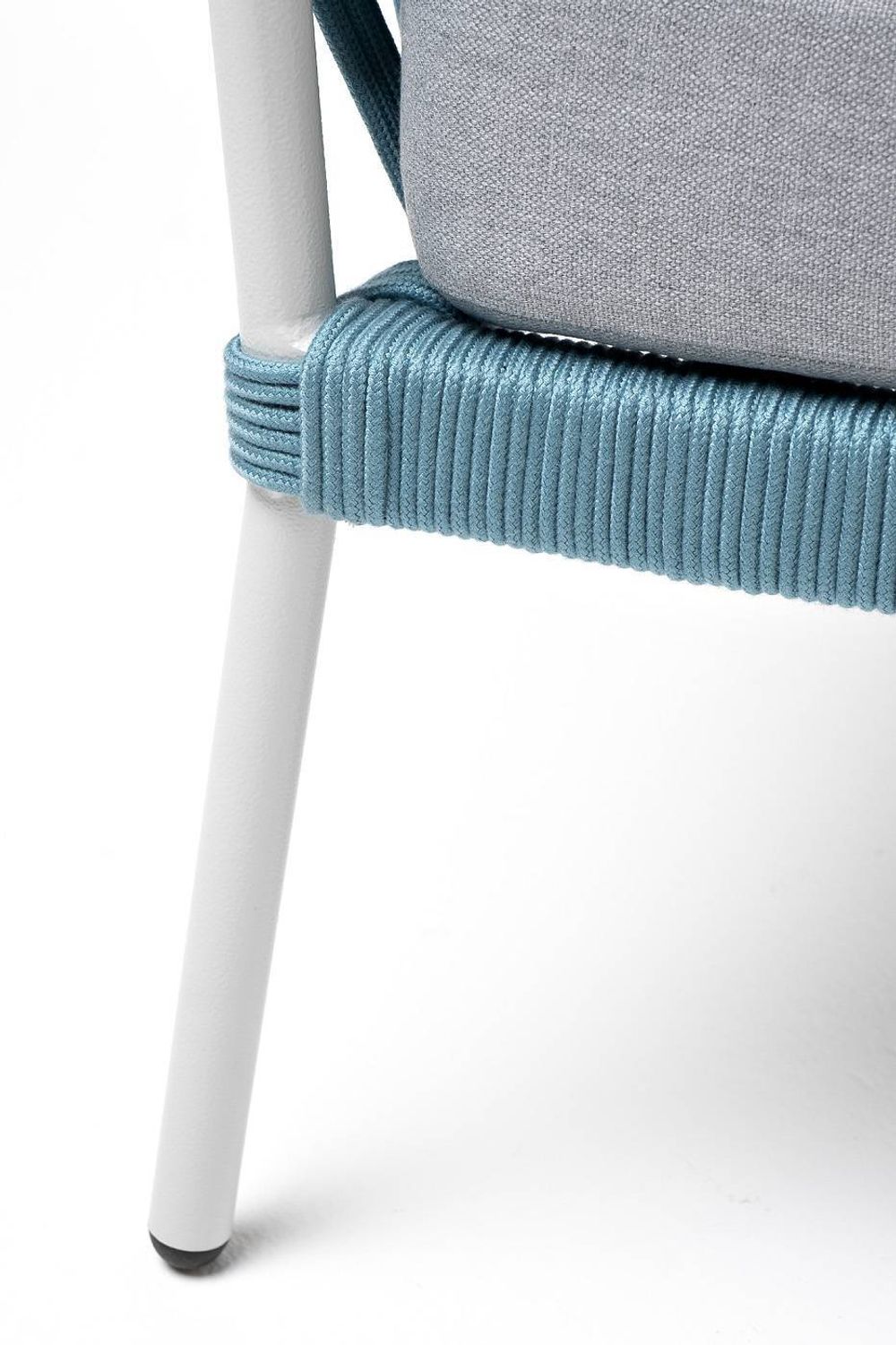 "Диего" кресло плетеное из роупа, каркас алюминий светло-серый (RAL7035) муар, роуп бирюзовый круглый, ткань светло-серая