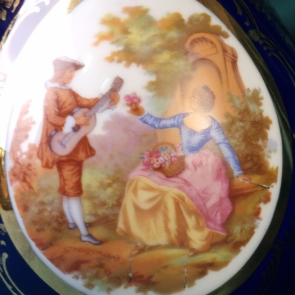 Ваза в дворцовом стиле