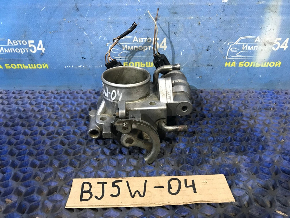 Дроссельная заслонка MAZDA FAMILIA 1999