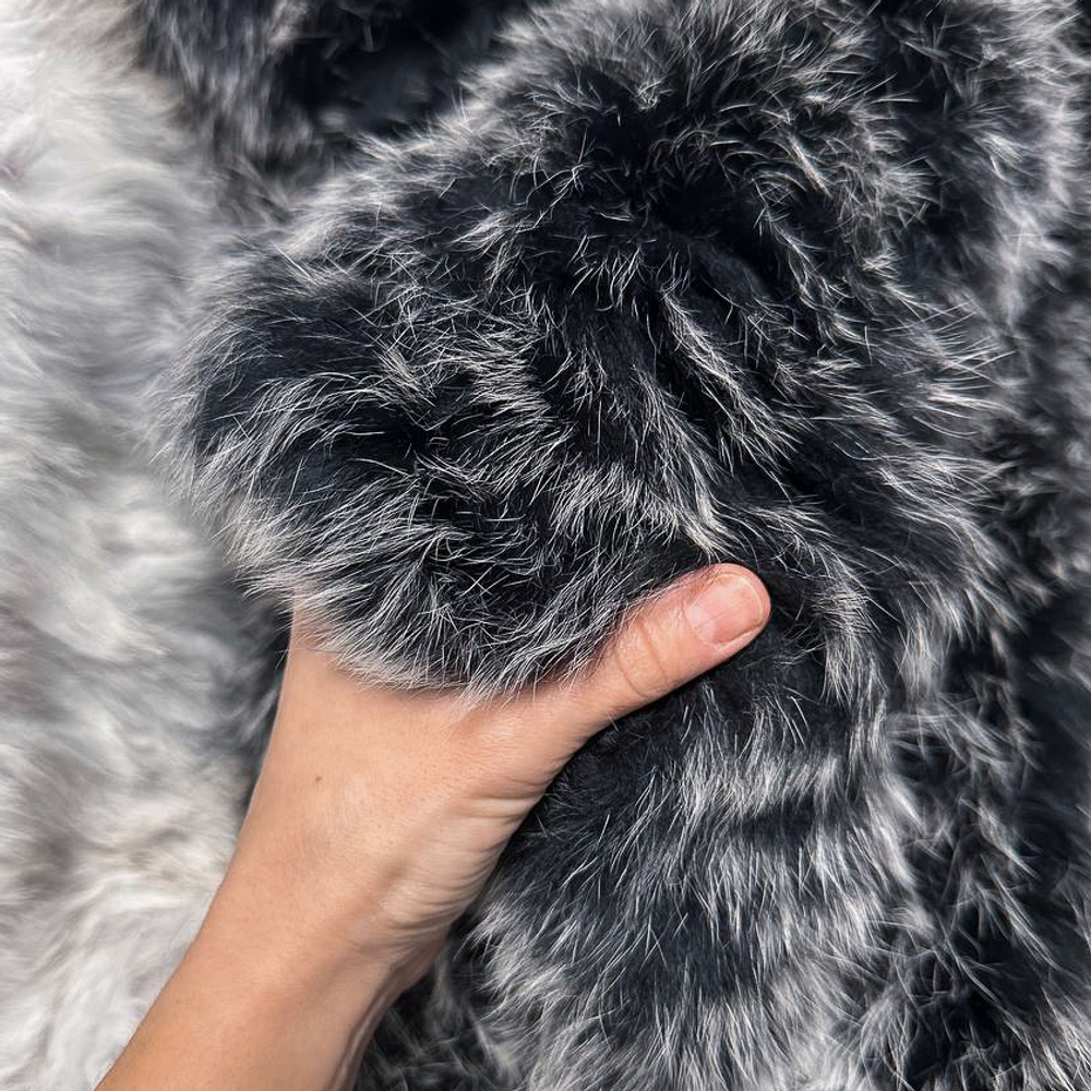 Вязаный плед из натурального меха песца 200*150 см (черный с белыми кончиками)