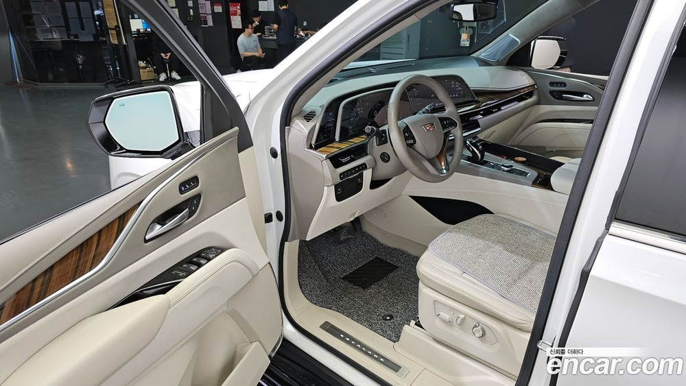 Cadillac Escalade 5 Generation 6.2 (08.2021)