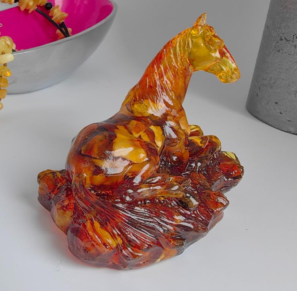 Лошадь отдыхает