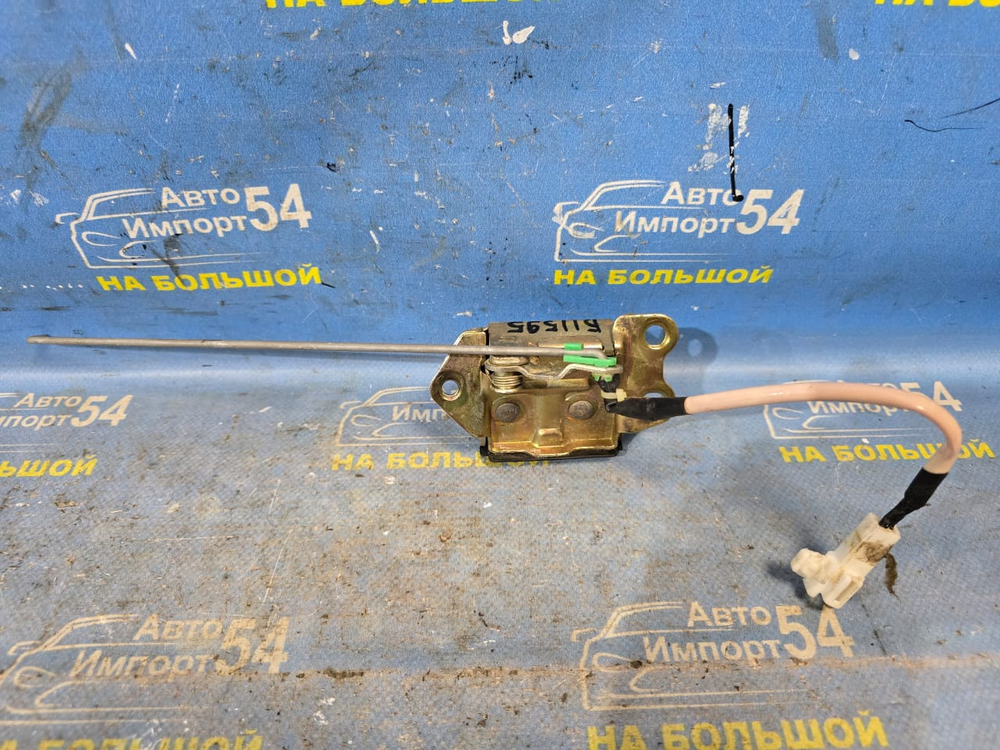 Замок багажника TOYOTA CALDINA 1997-2002