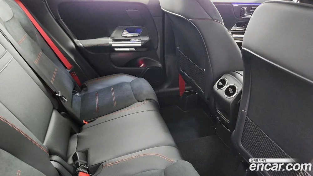 Mercedes-Benz GLA-Class H247 GLA45 AMG 4MATIC+ (06.2023)
