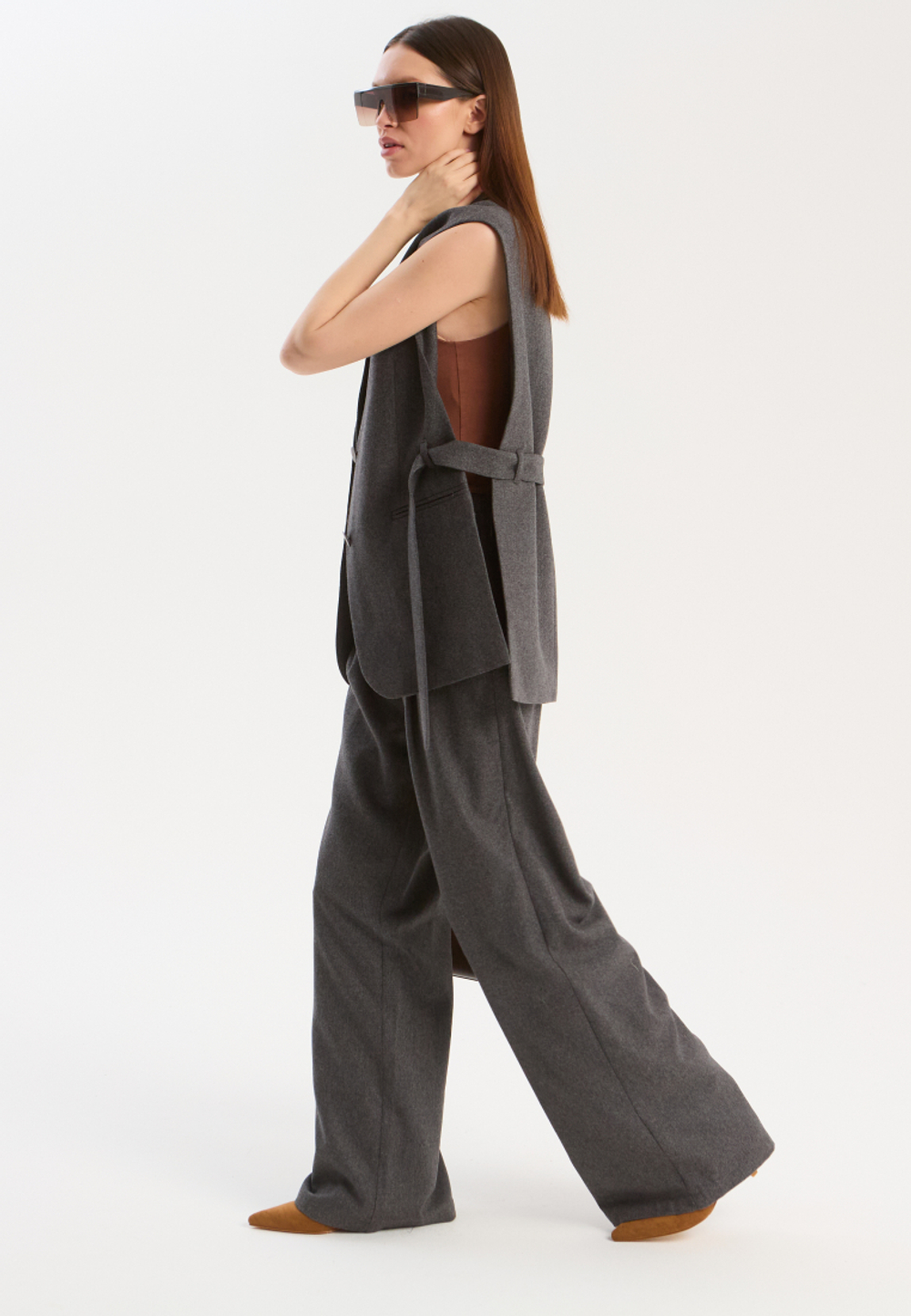 Жилет с поясом из смесовой шерсти