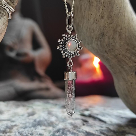 Подвеска ПРАНА  с цепочкой, серебро/молочный опал/горный хрусталь