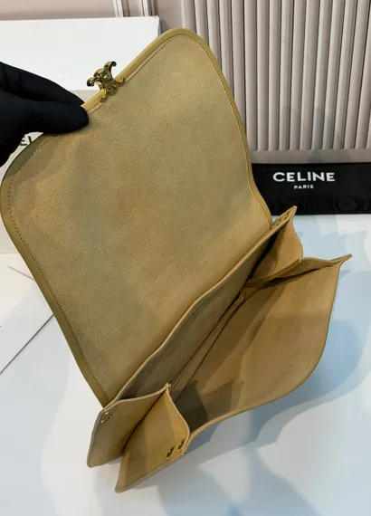Сумка CELINE SOFT TRIOMPHE BESACE IN SUPPLE SHINY LAMBSKIN