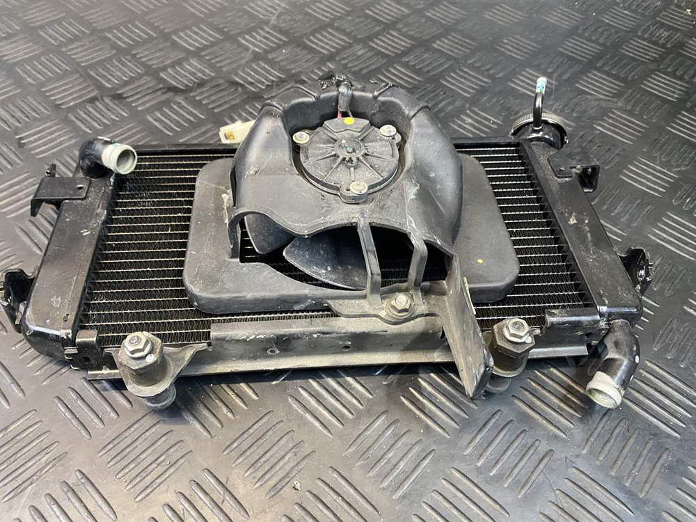 Радиатор KTM 250 Duke 2020 (с вентилятором)