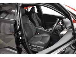 TOYOTA C - HR 2023 г.