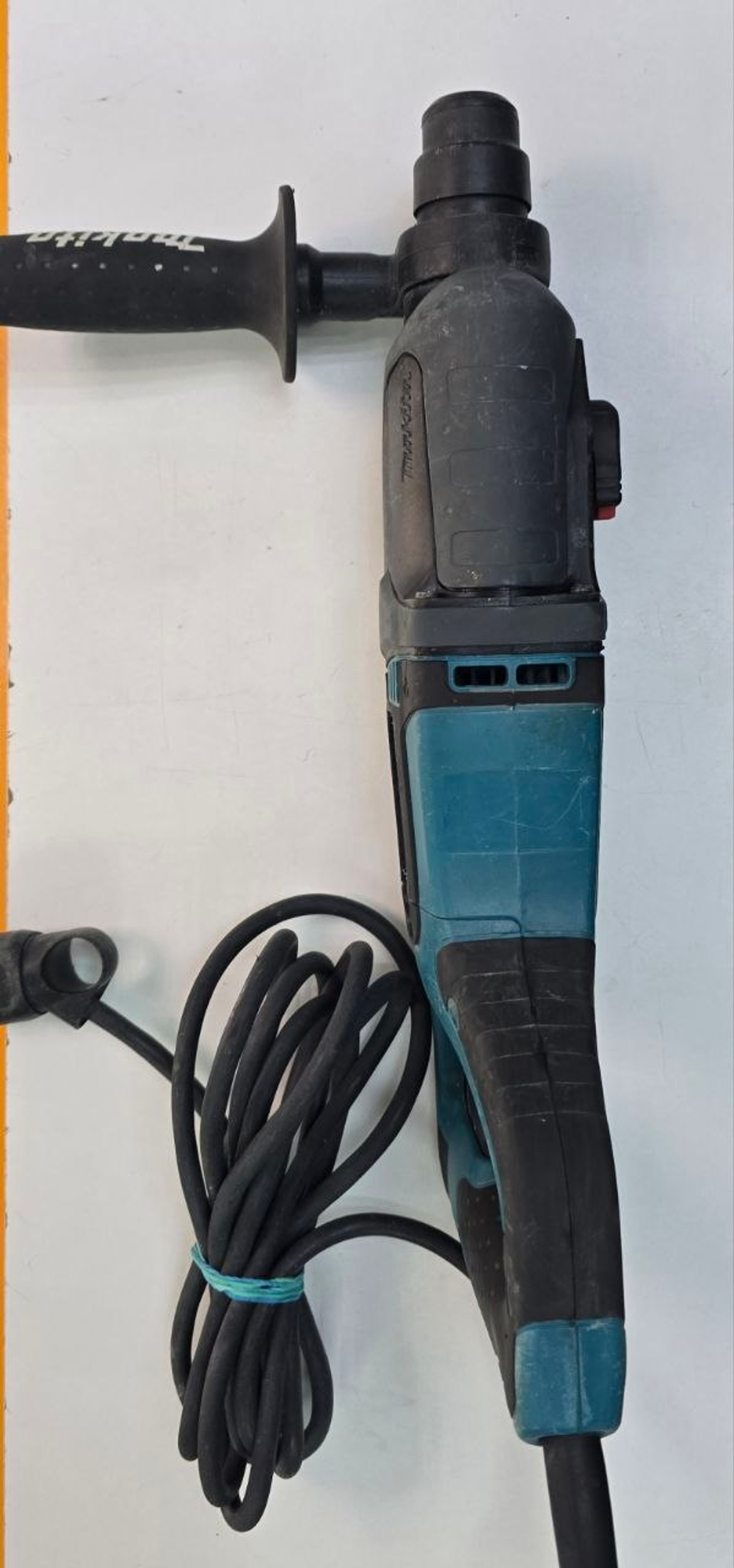 Перфоратор Makita HR2475