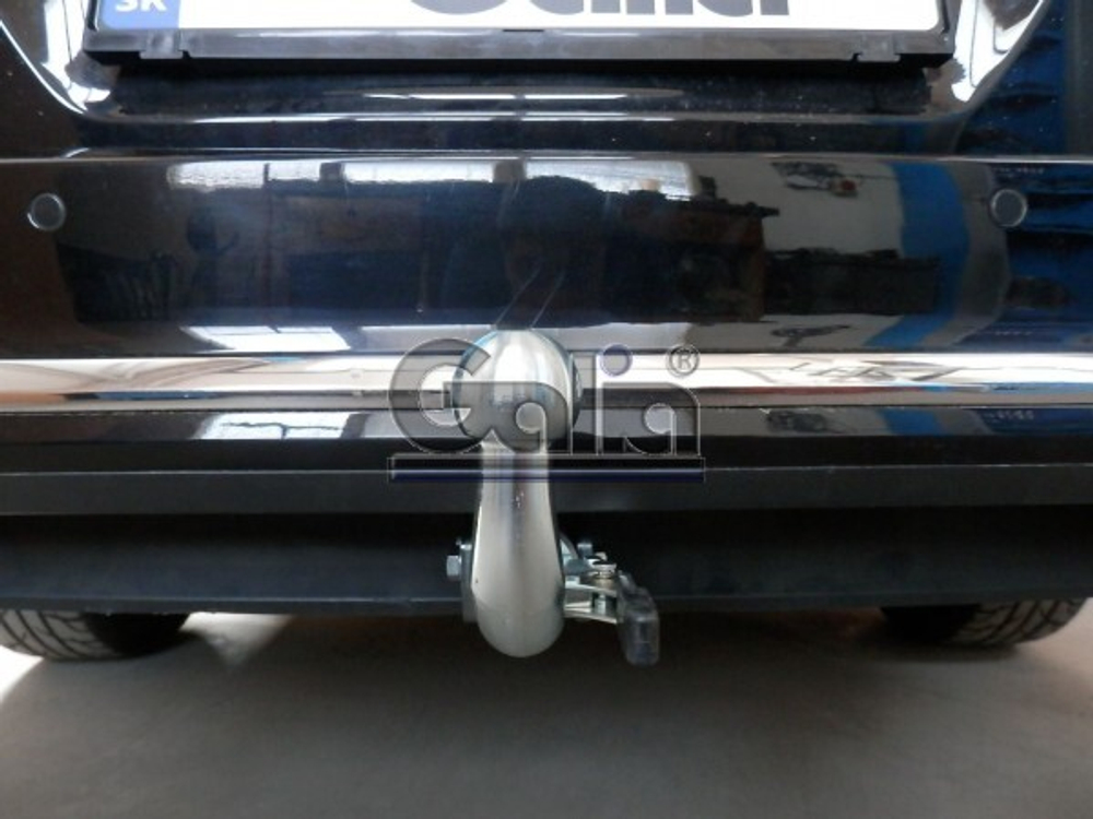 Фаркоп оцинкованный Galia V071C для Volkswagen Passat B6 2005-2010, Passat B7 2010-2015, Passat CC 2012-, Passat Alltrack B7 2012-2015(паспорт и сертификат в комплекте)(без электрики)