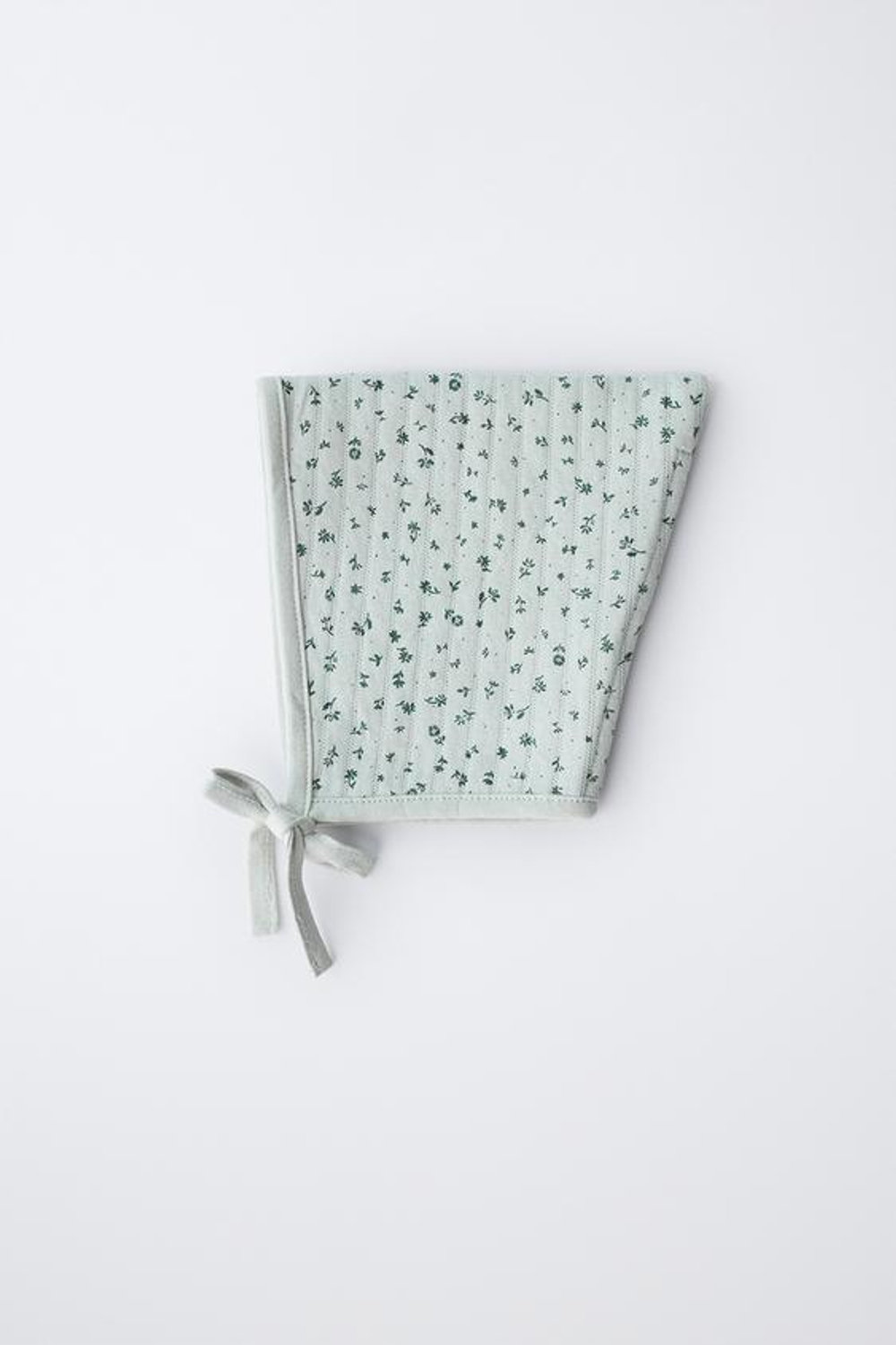 ZARA СТЕГАНЫЙ ЧЕПЧИК С ЦВЕТАМИ, ЗЕЛЕНОВАТЫЙ